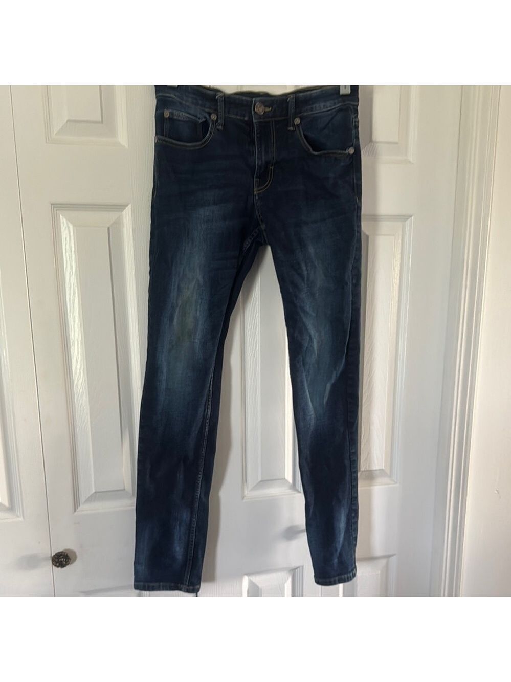 Blue Skinny Jeans with Stretch and Faded Details